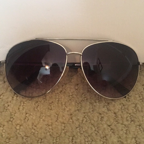 Michael Kors silver large aviator sunglasses. - Picture 2 of 2